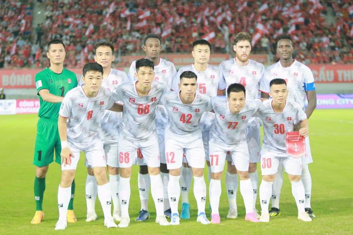 Trọng Đại (số 68) chỉ đá 6 trận trong cả mùa 2023/24 khoác áo Hải Phòng. Ảnh: FBNV.