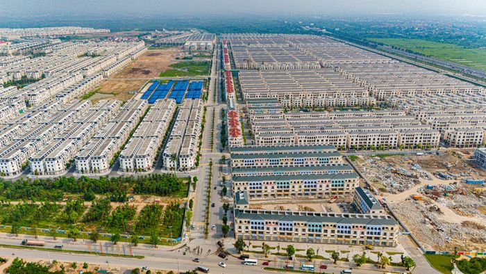 Hưng Yên đang thu hút nhiều chủ đầu tư bất động sản về triển khai các dự án khu đô thị quy mô lớn. Trong ảnh là Khu đô thị Vinhomes Ocean Park 2 của chủ đầu tư Vinhomes tại địa phương này. Ảnh: T.N.