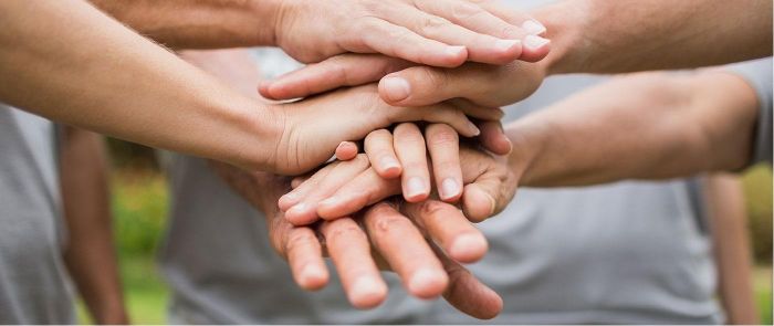  Khả năng tương tác và xây dựng cộng đồng lớn, bền vững khiến con người trở nên đặc biệt. Ảnh minh họa: C.G. 