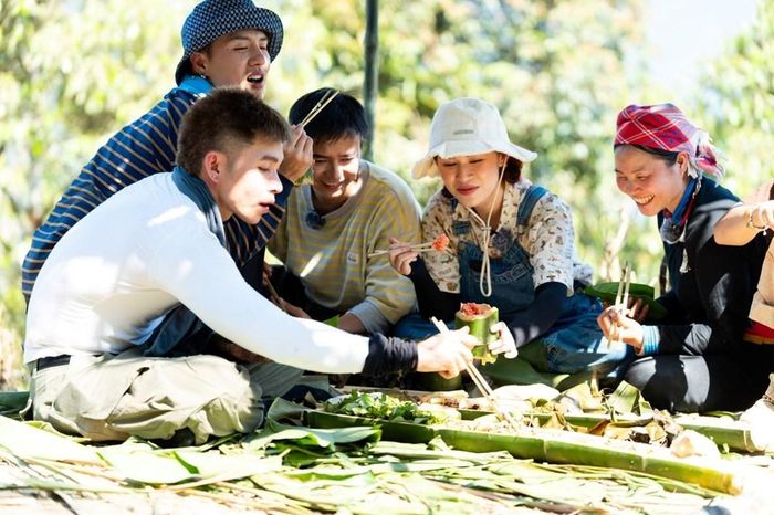Các show truyền hình đang quảng bá hiệu quả văn hóa, lối sống của người dân địa phương, góp phần thu hút khách du lịch. Ảnh: "Gia đình Haha"