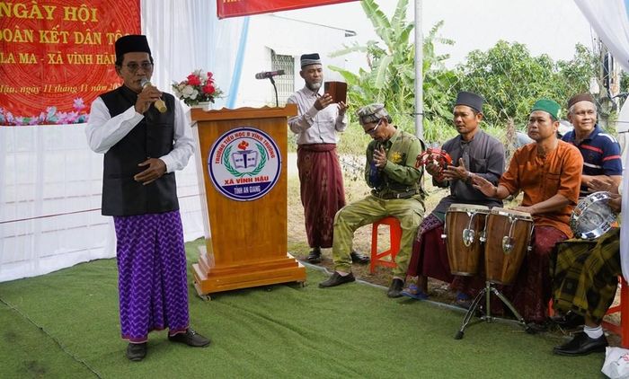 Giao lưu văn hóa, văn nghệ của đồng bào dân tộc Chăm