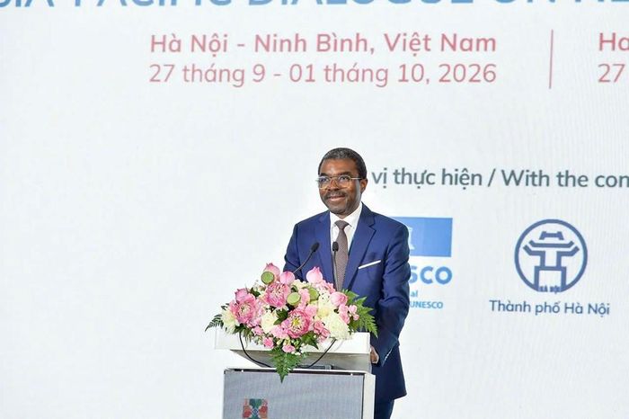 Giám đốc Trung tâm Di sản thế giới Lazare Eloundou Assomo phát biểu
