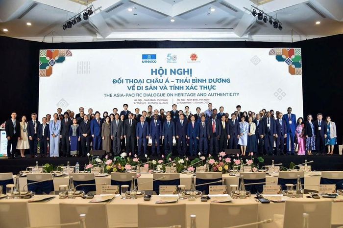 Các đại biểu chụp ảnh chung