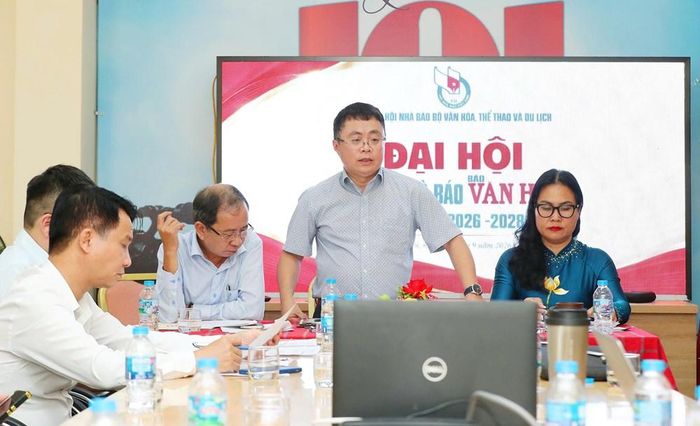 Chủ tịch Liên Chi hội Nhà báo Bộ VHTTDL, Thư ký Chi hội Nhà báo Báo Văn Hóa, Phó Bí thư Chi bộ, Phó Tổng Biên tập Phan Thanh Nam trình bày báo cáo nhiệm kỳ 2019 - 2026