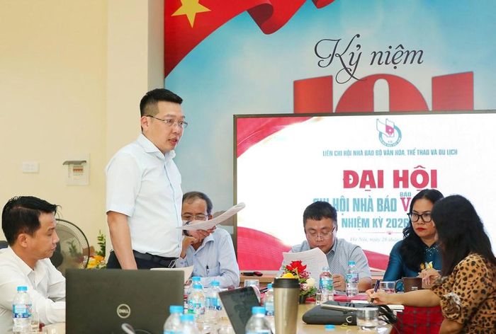 Bí thư Chi bộ, Tổng Biên tập Báo Văn Hóa Nguyễn Anh Vũ phát biểu chỉ đạo tại Đại hội