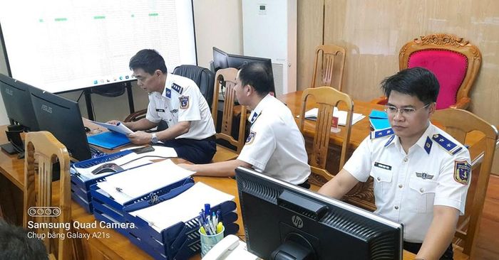 Đoàn công tác Cảnh sát biển Việt Nam kiểm tra cơ sở dữ liệu tại Trung tâm Chỉ huy Bộ Tư lệnh Vùng Cảnh sát biển 3