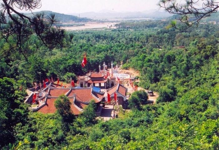 Khi các giá trị văn hóa vẫn được thực hành trong đời sống, được truyền lại giữa các thế hệ và tiếp tục có ý nghĩa với cư dân, di sản không chỉ tồn tại như những dấu tích của quá khứ mà trở thành một phần của hiện tại