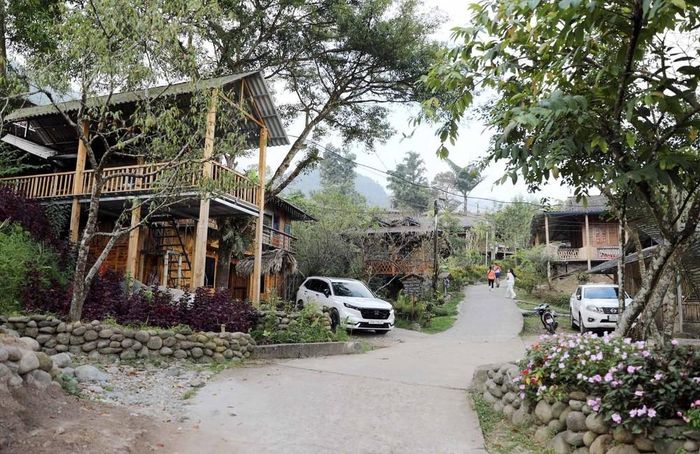 Những năm gần đây, Lao Chải đã trở thành một trong những điểm đến hấp dẫn cho du khách. Ảnh: Quý Trung - TTXVN