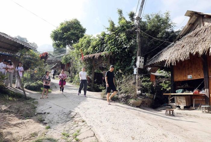 Những năm gần đây, du khách biết đến Lao Chải bởi không khí trong lành mát mẻ, con người thân thiện. Ảnh: Quý Trung - TTXVN