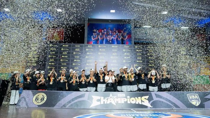 Saigon Heat vô địch VBA 2026 tại nhà thi đấu Xuân Đỉnh. (Ảnh: VBA)