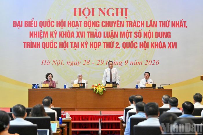 Chủ tịch Quốc hội Trần Thanh Mẫn cùng các Phó Chủ tịch Quốc hội chủ trì, điều hành hội nghị.