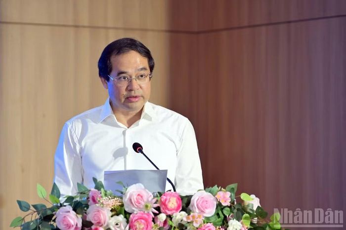 Đồng chí Trịnh Xuân Trường phát biểu ý kiến tại hội nghị. (Ảnh: LINH PHAN)