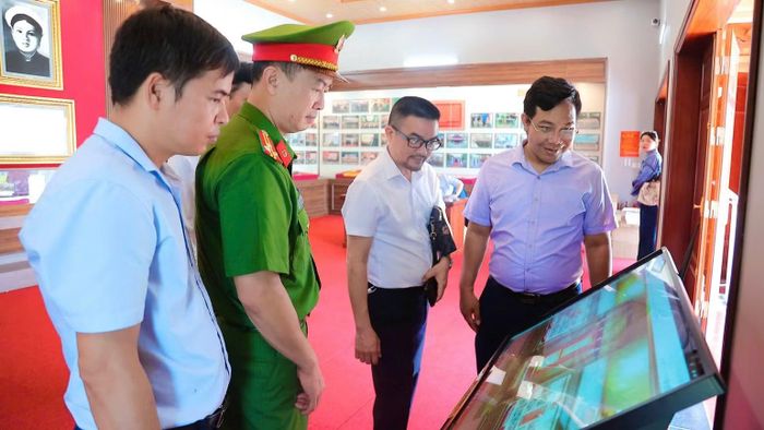 Khu lưu niệm Anh hùng liệt sĩ Công an nhân dân Bùi Thị Cúc được xây dựng tại thôn Vân Mạc, xã Xuân Trúc để ghi nhớ, tôn vinh và giáo dục truyền thống cách mạng cho các thế hệ hôm nay và mai sau. (Ảnh: Thành Trung)