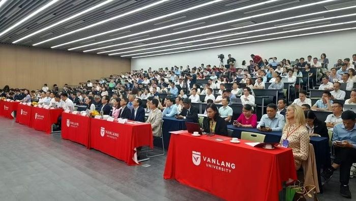 Đại biểu tham dự diễn đàn. (Ảnh: CAO TÂN)