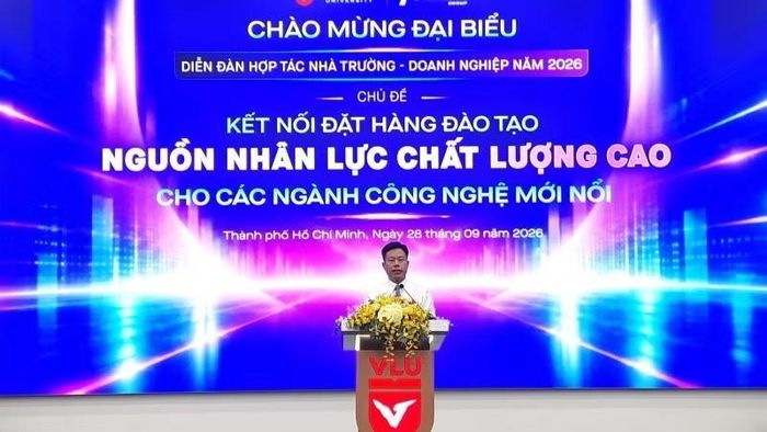 Thứ trưởng Giáo dục và Đào tạo Lê Quân phát biểu tại diễn đàn. (Ảnh: CAO TÂN)
