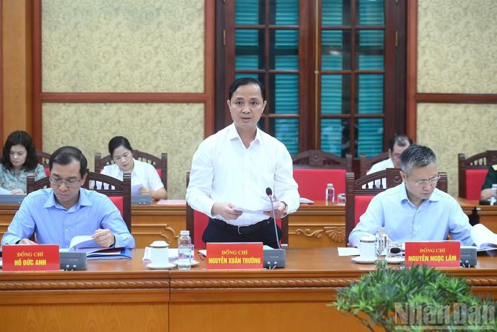  Phó Trưởng Ban Nội chính Trung ương﻿ Nguyễn Xuân Trường trình bày báo cáo tại cuộc làm việc. 