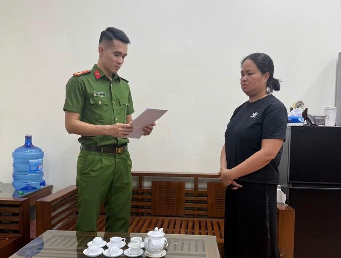 Cơ quan Cảnh sát điều tra Công an tỉnh ra Quyết định khởi tố bị can, Lệnh bắt bị can để tạm giam đối với Đỗ Kim Nhung về tội Môi giới hối lộ.