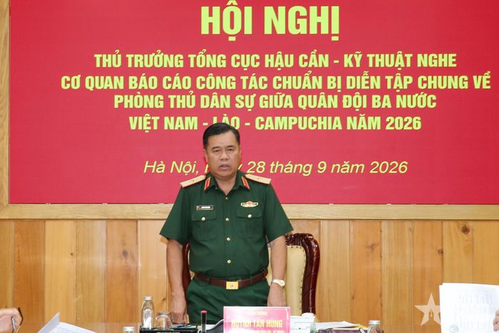 Thiếu tướng Huỳnh Tấn Hùng phát biểu chỉ đạo.