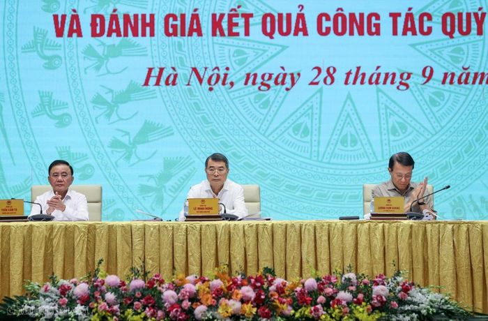  Thủ tướng Lê Minh Hưng chủ trì phiên họp. Ảnh: chinhphu.vn