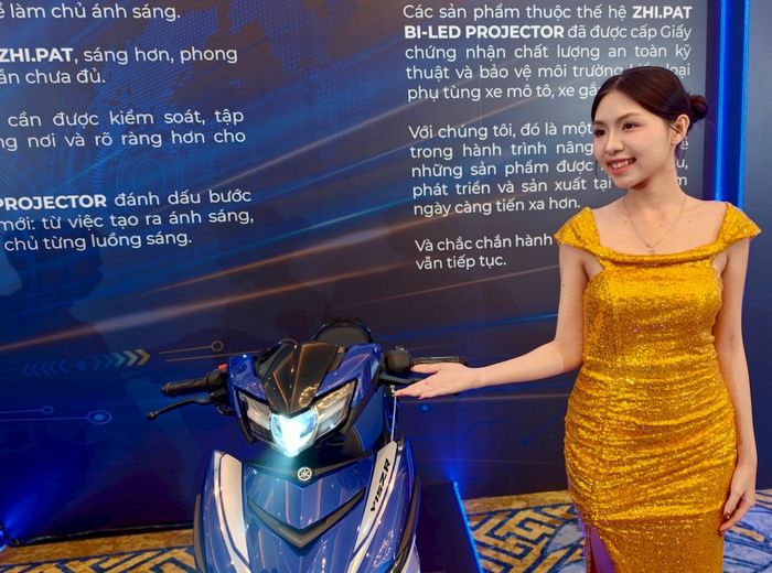 Đèn pha ZHI.PAT BI-LED Projector mang lại ánh sáng tốt hơn cho người dùng xe máy.