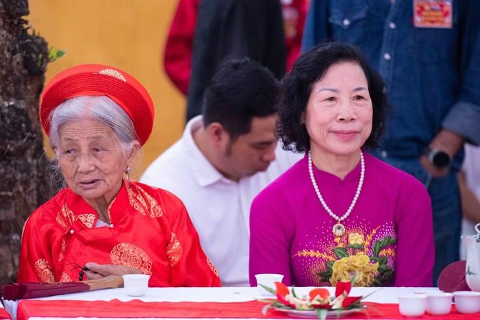 Hậu duệ dòng họ Nguyễn Quý ôn lại truyền thống gia tộc, chia sẻ những câu chuyện về các bậc tiền nhân.