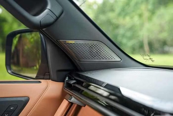 Về an toàn, xe được trang bị loạt tính năng như kiểm soát hành trình thích ứng ACC, cảnh báo điểm mù, hỗ trợ chuyển làn, cảnh báo va chạm phía trước, hỗ trợ giữ làn, cảnh báo phương tiện cắt ngang và camera quan sát 360 độ. Riêng bản Super Exceed có thêm MI-PILOT, phanh tự động khi lùi và nhận diện biển báo giao thông.