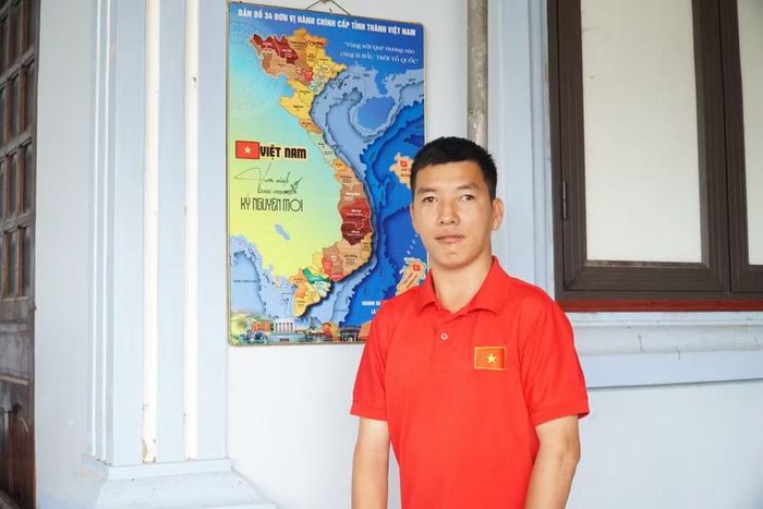 Ở tuổi 30, Hoàng Kim Vị quay trở lại học nghề tại Trường Cao đẳng nghề Việt Đức (Nghệ An). Ảnh: Hồ Lài