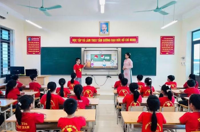 Trường Tiểu học Hùng Vương ứng dụng công nghệ số trong dạy học.