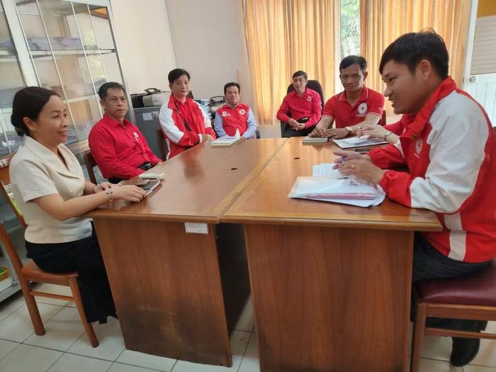 Hội Chữ thập đỏ TPHCM làm việc tại Trường Cao đẳng Du lịch Vũng Tàu.