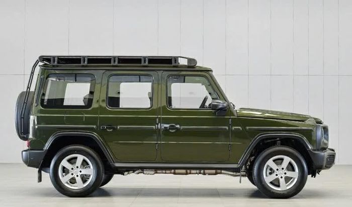 Kích thước G 450 d Vintage Look được giữ trên nền tảng G-Class hiện hành.