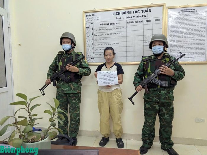 Đối tượng Phạm Thị Thanh bị bắt giữ. Ảnh: Nguyễn Khánh