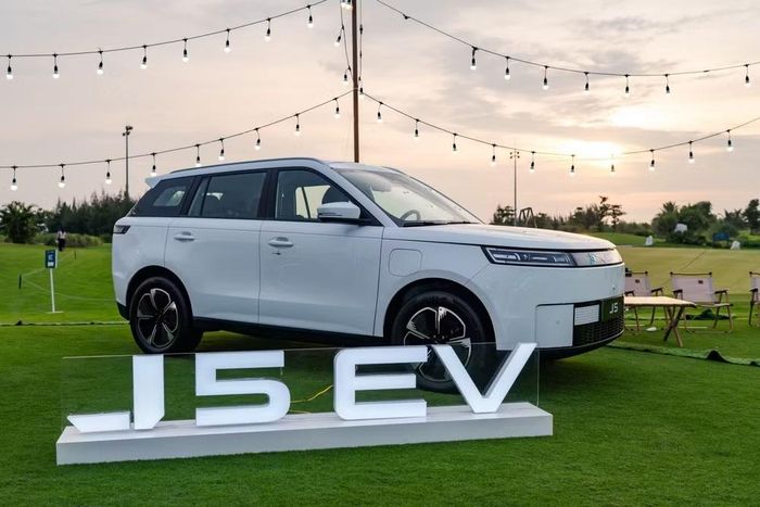 Phiên bản thuần điện Jaecoo J5 BEV Flagship giảm giá đến 150 triệu đồng.