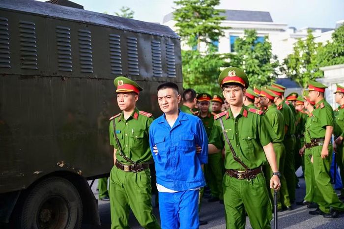 Phiên tòa kéo dài 10 ngày. Ảnh: Hoàng Huy