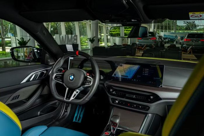 Thiết kế khoang lái BMW M4 - Ảnh: Thaco Auto