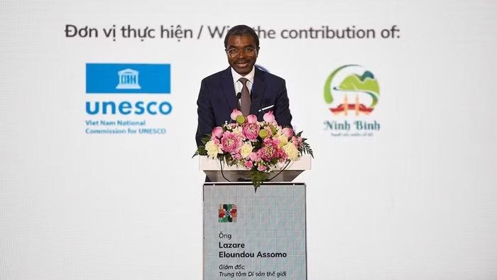 Giám đốc Trung tâm Di sản thế giới UNESCO Lazare Eloundou Assomo phát biểu tại Hội nghị. Ảnh: Bộ VHTT&DL