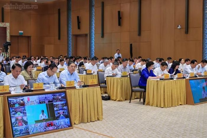  Phó Thủ tướng Thường trực Phạm Gia Túc và các đại biểu tham dự phiên họp. Ảnh: CP 