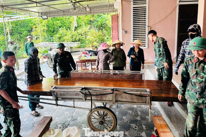 Ông Hoàng Nghĩa Hùng - Chủ tịch UBND xã Nam Đàn cho biết, dự án nhận được sự đồng thuận cao của người dân, dù nhiều gia đình phải tháo dỡ nhà cửa, thay đổi nơi ở. Chính quyền địa phương đang tiếp tục tuyên truyền, đối thoại, tháo gỡ những vướng mắc còn lại để hoàn thành mặt bằng theo kế hoạch.