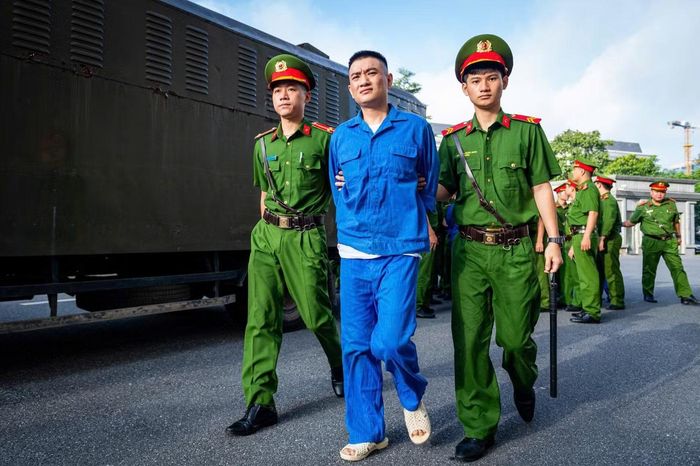 Trong vụ án có 46 bị cáo bị tạm giam, 19 bị cáo tại ngoại.