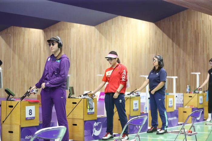 Trịnh Thu Vinh vào chung kết nội dung 25m súng ngắn nữ với thành tích thứ 3 vòng loại (ảnh B.L)
