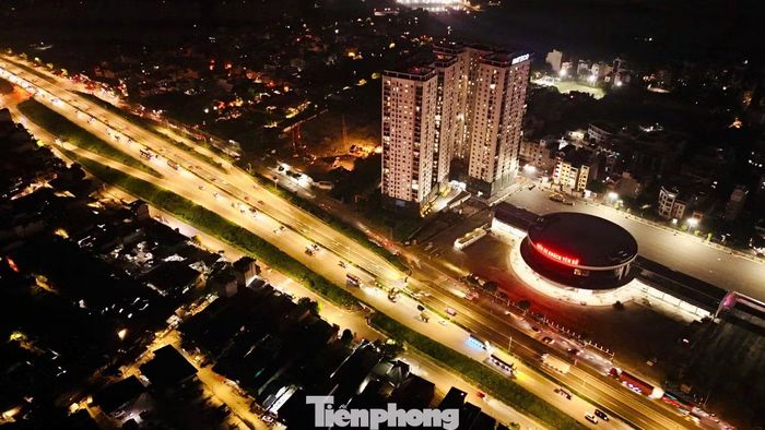 Khi đi vào hoạt động, bến xe Yên Sở được kỳ vọng trở thành đầu mối trung chuyển hành khách hiện đại ở phía Nam Hà Nội, góp phần phân bổ lại lưu lượng và giảm áp lực cho các bến xe Giáp Bát, Nước Ngầm nằm cách đó không xa.