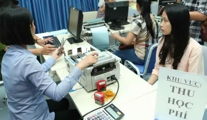Người lao động được giảm trừ tối đa 24 triệu đồng chi phí giáo dục. Ảnh: VGP.