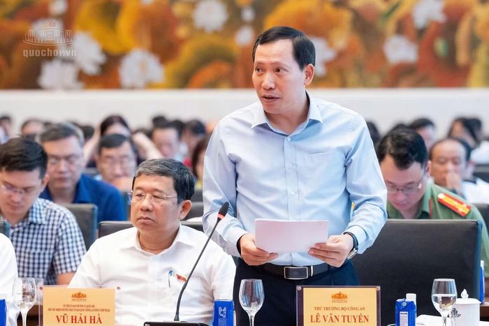 Thượng tướng Lê Văn Tuyến, Thứ trưởng Bộ Công an, tại phiên họp. (Ảnh: QH)