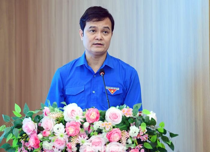 Anh Bùi Quang Huy phát biểu tại hội nghị. Ảnh: Xuân Tùng
