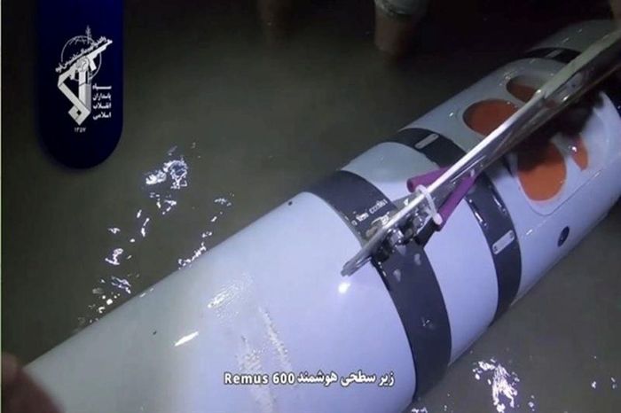 Iran tuyên bố bắt giữ tàu ngầm không người lái thứ hai UUV Remus 600 của Mỹ (Ảnh: Telegram).