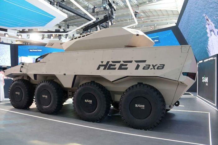 Xe bọc thép bánh lốp mới mang tên HEET 8x8. (Nguồn ảnh: Army Recognition Group)