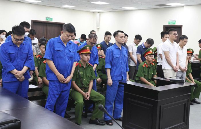 Các bị cáo tại tòa. Ảnh: CTV