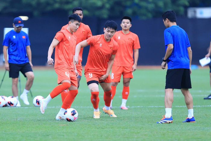 Trận đấu giữa tuyển Việt Nam vs Thái Lan diễn ra vào lúc 19h30 ngày 29/9.