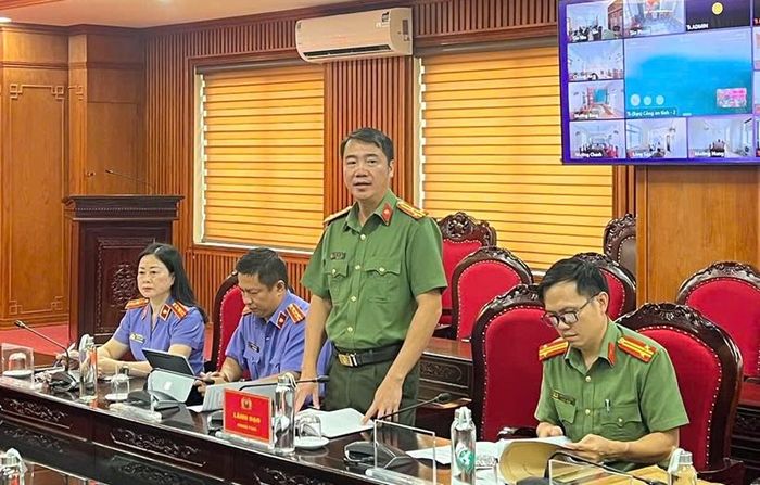 Thượng tá Mai Đôn Hậu, Phó Thủ trưởng Cơ quan An ninh điều tra Công an tỉnh, Phó Trưởng đoàn kiểm tra phát biểu.