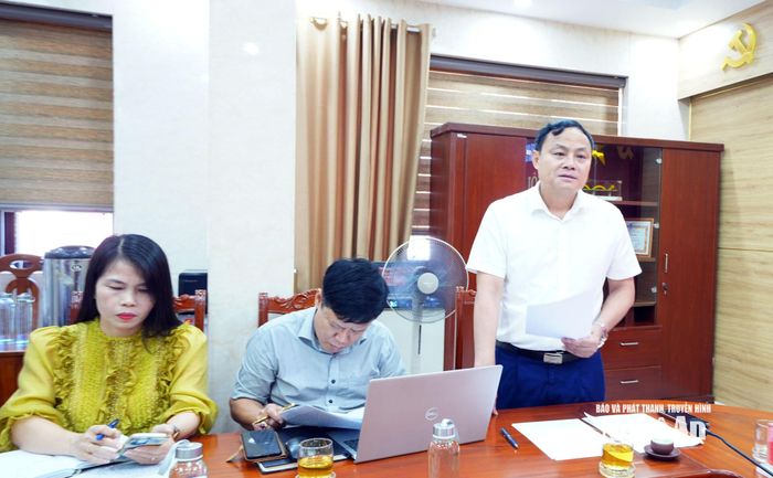 Phó trưởng Ban Tuyên giáo Tỉnh ủy Phạm Ngọc Cảnh đề nghị cần phát huy tốt vai trò của cán bộ, đảng viên trong tuyên truyền, lan tỏa những thông tin tích cực trên mạng xã hội. Ảnh: Mai Hương