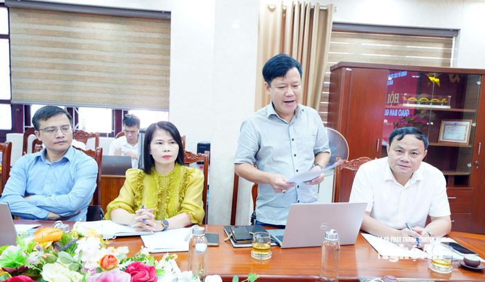 Phó Bí thư chuyên trách Đảng ủy CCQ Đảng tỉnh Trần Quang Hòa đề xuất một số giải pháp nhằm nâng cao hiệu quả của Ban Chỉ đạo 35 Đảng ủy Các cơ quan Đảng tỉnh trong thời gian tới. Ảnh: Mai Hương
